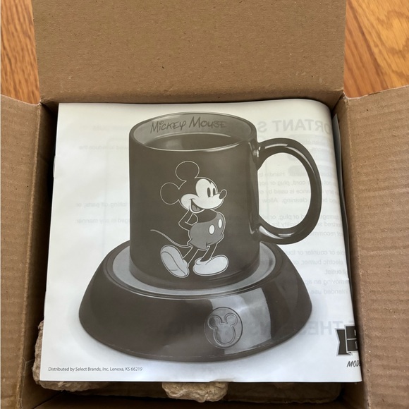 Disney Mickey Mouse Mug Warmer Includes 10oz Ceramic Mug Drinkware Cup NIB - Picture 6 of 7